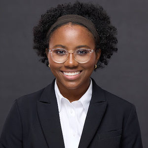 Meet your Posher, Layla